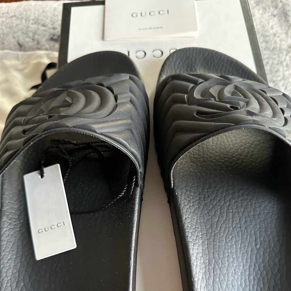 GUCCI SLIDES. Size US 12. Brand New. Quilted GG rubber black.